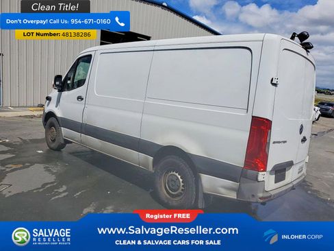 Used 2022 Mercedes-Benz Sprinter 1500 image 3