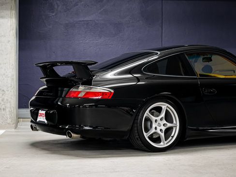 Used 2003 Porsche 911 Carrera 4S AWD/4WD image 29