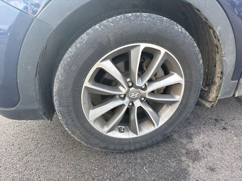 Used 2018 Hyundai Santa Fe SE w/ Cargo Package image 7