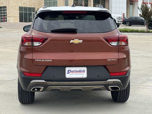Used 2021 Chevrolet TrailBlazer ACTIV w/ Convenience Package FWD image 5