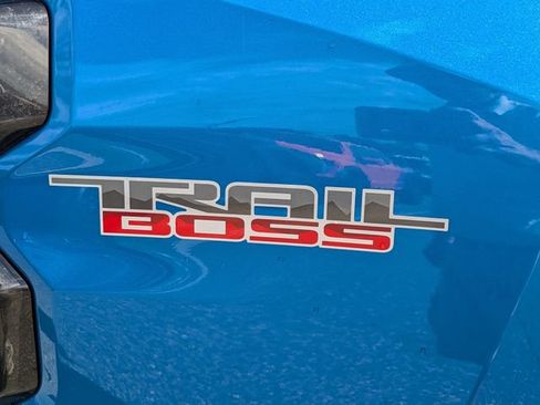 Used 2024 Chevrolet Colorado Trail Boss w/ Advanced Trailering Package AWD/4WD image 12