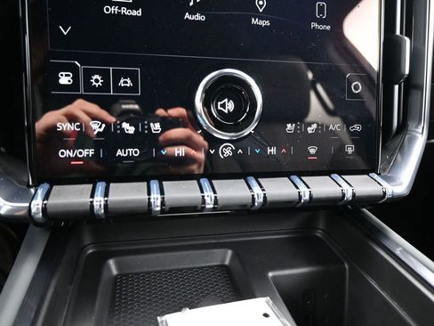 New 2026 GMC Acadia AT4 w/ Luxury Package AWD/4WD image 17