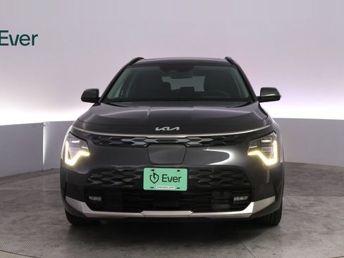 Used 2023 Kia Niro Wave w/ Wave Preserve Package FWD image 12