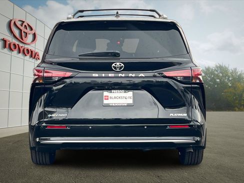 Certified 2026 Toyota Sienna Platinum AWD/4WD image 4