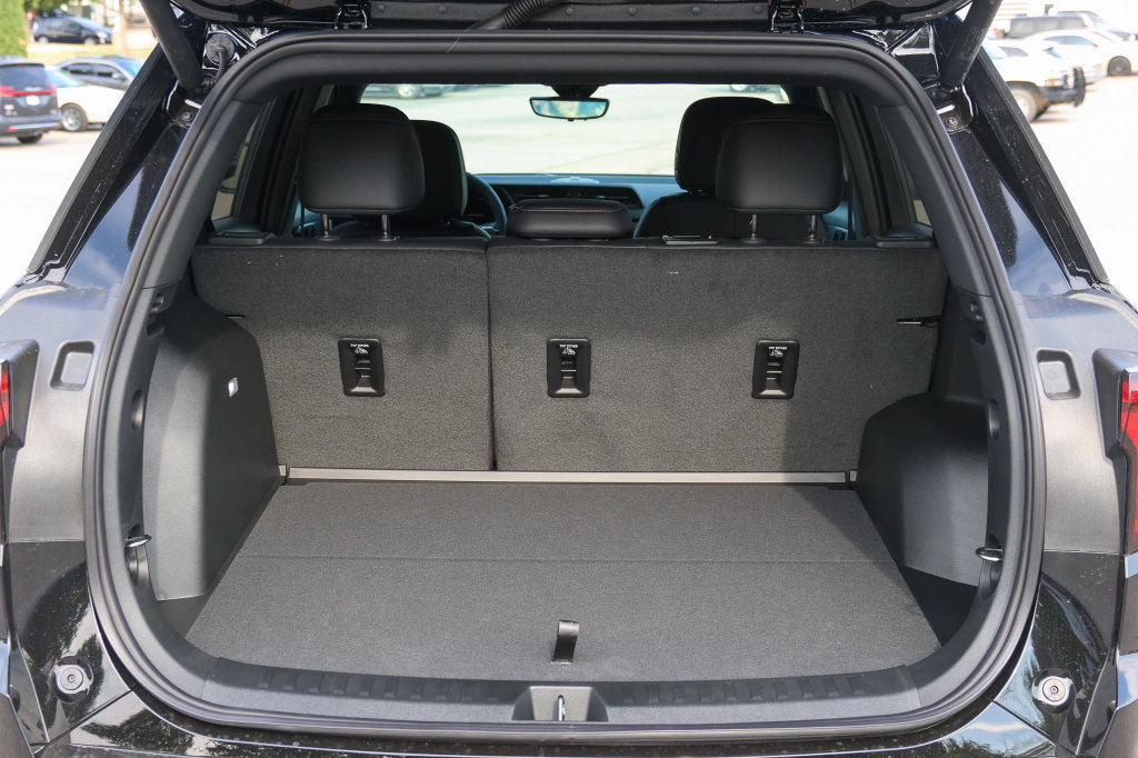 New 2027 GMC Terrain AT4 w/ Technology Package II AWD/4WD image 9