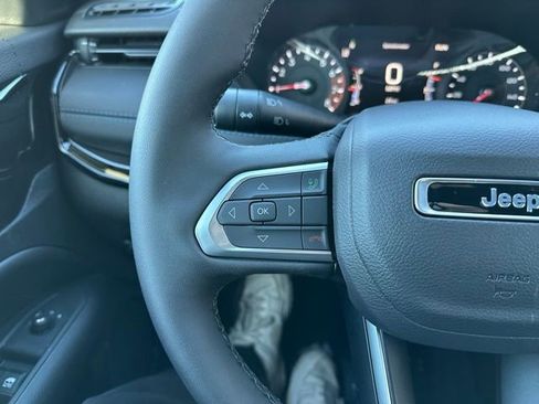 New 2026 Jeep Compass Latitude AWD/4WD image 25