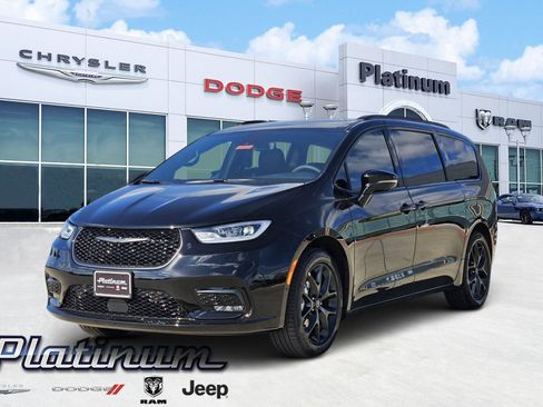 New 2026 Chrysler Pacifica Select w/ S Appearance Package FWD image 2