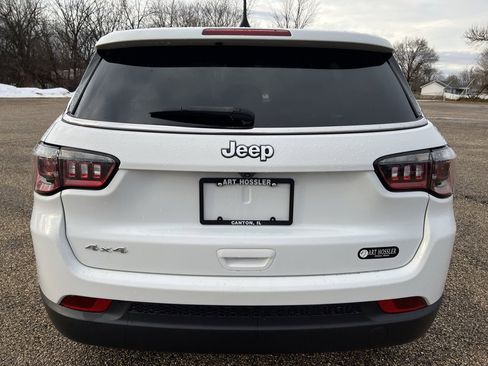 Used 2023 Jeep Compass Sport image 6