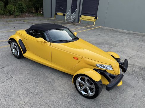 Used 2000 Plymouth Prowler image 6