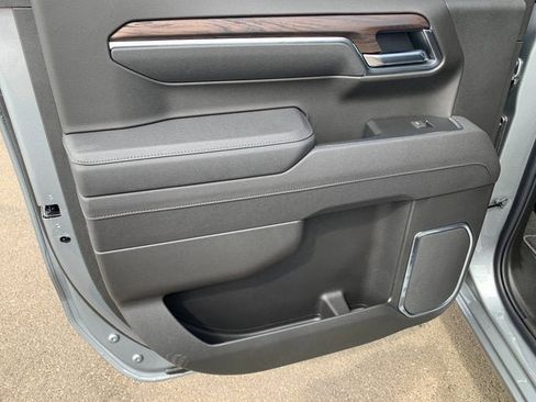 New 2026 GMC Sierra 1500 SLT w/ SLT Convenience Package image 30