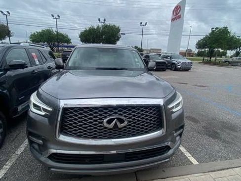 Used 2019 INFINITI QX80 Luxe w/ All-Season Package RWD image 5