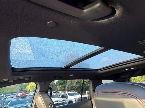 New 2027 Chevrolet Traverse RS w/ LPO, Floor Liner Package FWD image 3