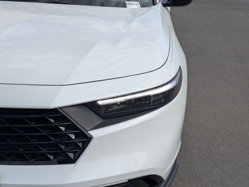 Used 2025 Honda Accord SE image 13