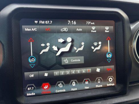 Used 2020 Jeep Wrangler Unlimited Sahara AWD/4WD image 24