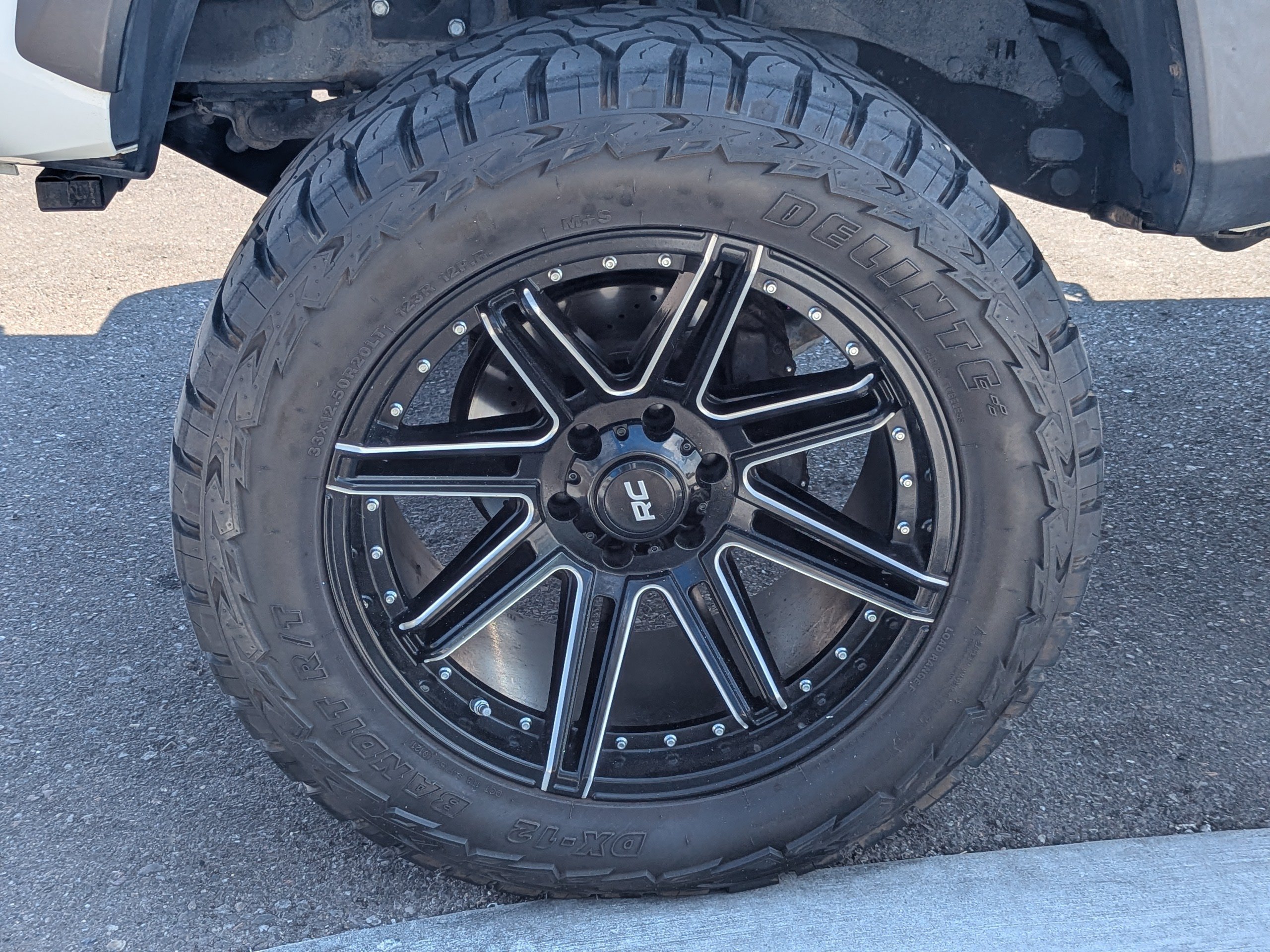 Used 2017 Toyota Tacoma TRD Off-Road AWD/4WD image 47