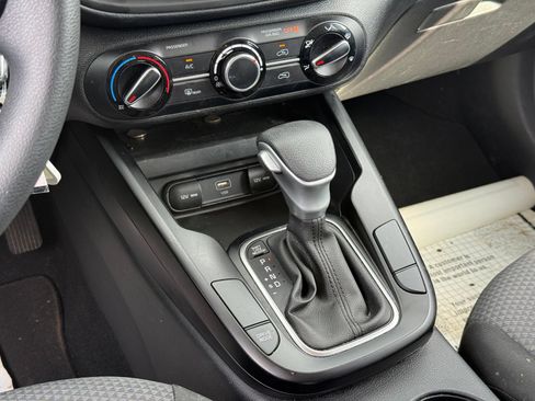 Used 2023 Kia Soul LX w/ LX Technology Package FWD image 23