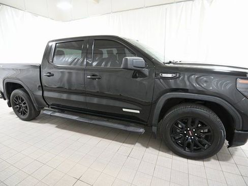 Used 2022 GMC Sierra 1500 Elevation w/ LPO, Elevation Black Package AWD/4WD image 15