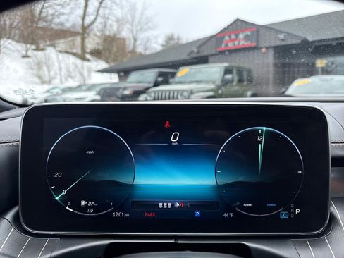 Used 2023 Mercedes-Benz C 300 4MATIC Sedan w/ AMG Line w/ Night Package image 43