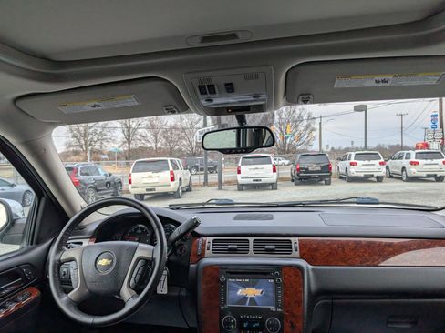 Used 2012 Chevrolet Tahoe LTZ image 18