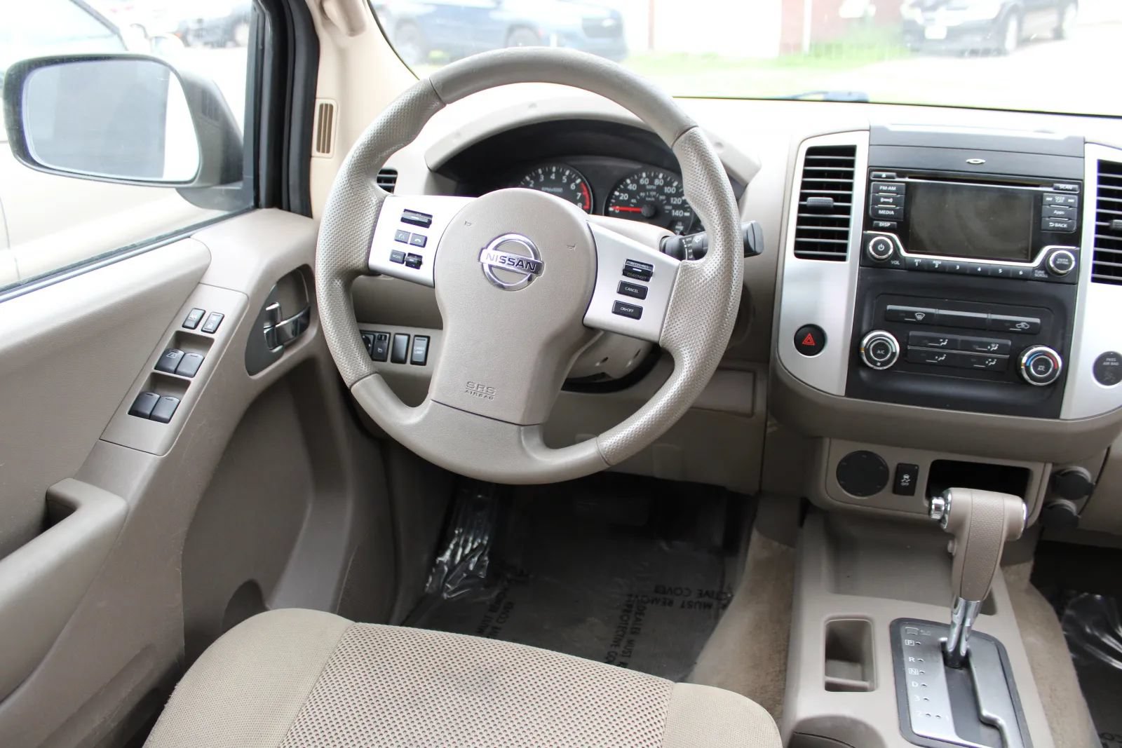Used 2015 Nissan Frontier SV RWD image 6