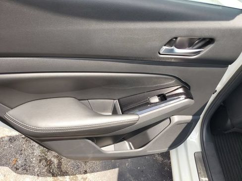 Certified 2025 Nissan Altima 2.5 SL FWD image 16