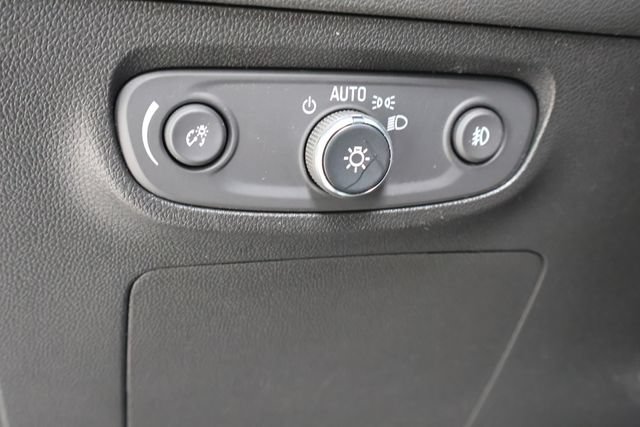 Used 2021 Buick Encore GX Select w/ Sport Touring Package FWD image 22