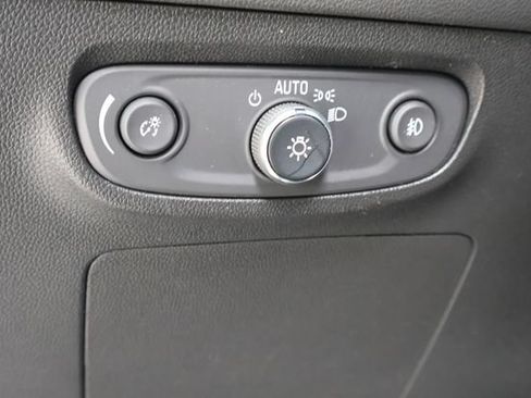 Used 2021 Buick Encore GX Select w/ Sport Touring Package FWD image 22