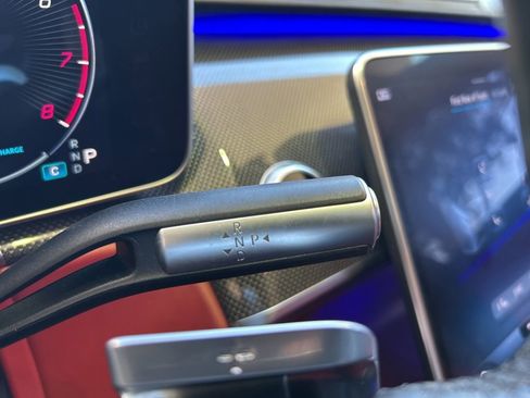 Used 2022 Mercedes-Benz S 580 4MATIC Sedan w/ AMG Line Package image 8