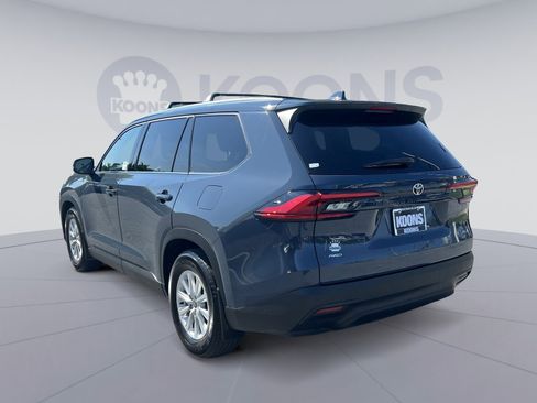 Used 2024 Toyota Grand Highlander AWD image 4