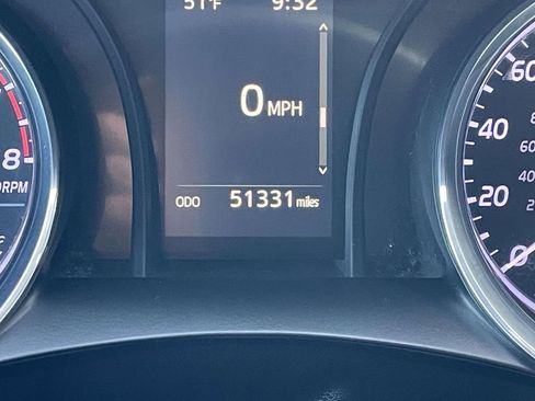 Used 2019 Toyota Camry SE image 37