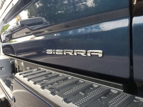 Used 2022 GMC Sierra 1500 Denali w/ Denali Premium Package AWD/4WD image 7