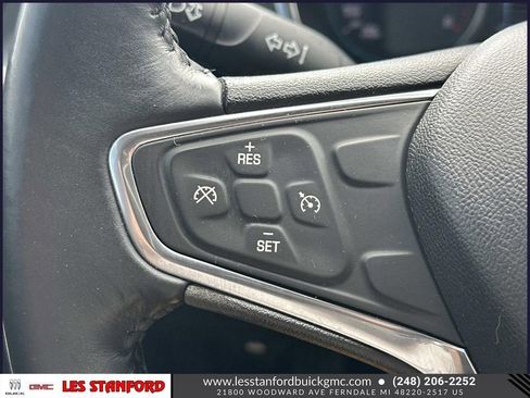 Used 2017 Chevrolet Malibu LT FWD image 23