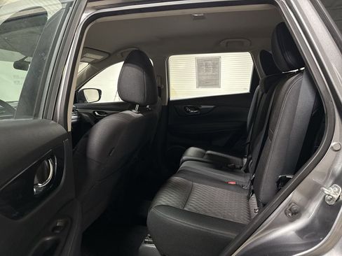 Used 2018 Nissan Rogue S AWD/4WD image 22