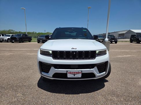 New 2026 Jeep Grand Cherokee Summit w/ Obsidian Package AWD/4WD image 2