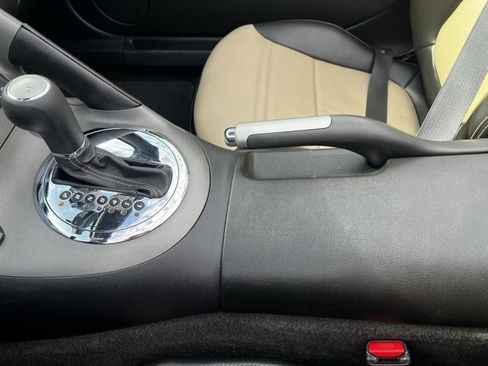 Used 2008 Pontiac Solstice Convertible w/ Premium Package image 13