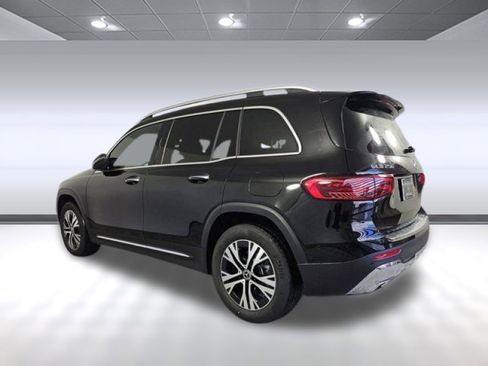 New 2025 Mercedes-Benz GLB 250 4MATIC image 3