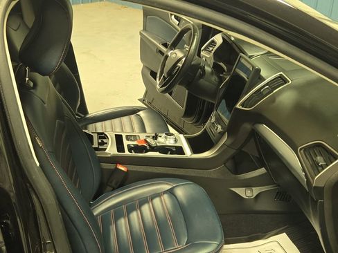 Used 2022 Ford Edge SEL w/ Sport Appearance Package image 36