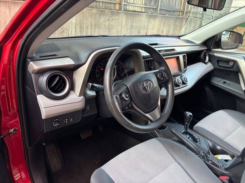 Used 2014 Toyota RAV4 LE AWD/4WD image 16