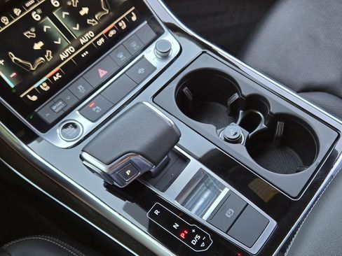 Certified 2022 Audi Q8 Premium Plus w/ Premium Plus Package image 23