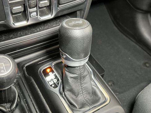 Certified 2022 Jeep Wrangler Unlimited Sport image 36