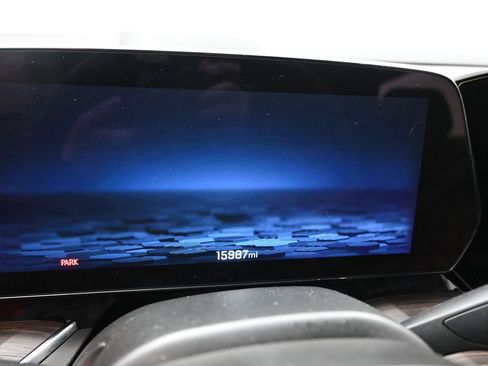 Used 2025 Chevrolet Tahoe LT image 13