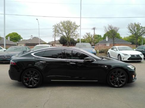 Used 2019 Tesla Model S Performance image 6