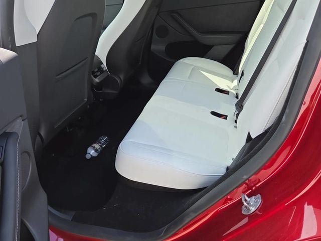 Used 2024 Tesla Model Y Long Range AWD/4WD image 6