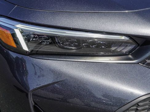 Used 2025 Honda Civic Sport image 10