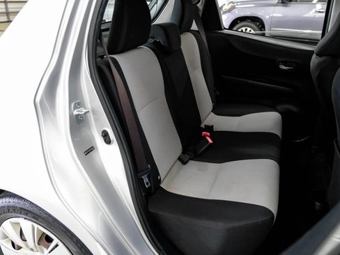 Used 2014 Toyota Yaris LE image 29