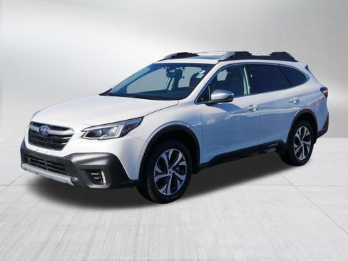 Used 2020 Subaru Outback Touring XT image 3
