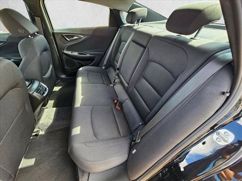 Used 2025 Chevrolet Malibu LT FWD image 17