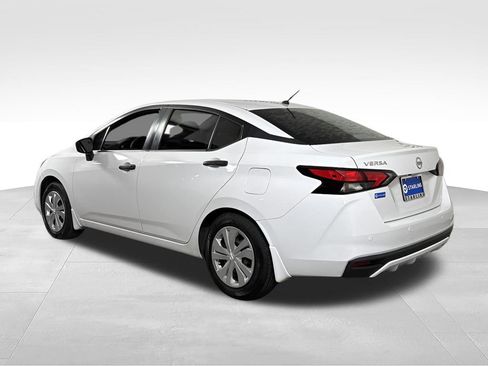 Used 2020 Nissan Versa S FWD image 5