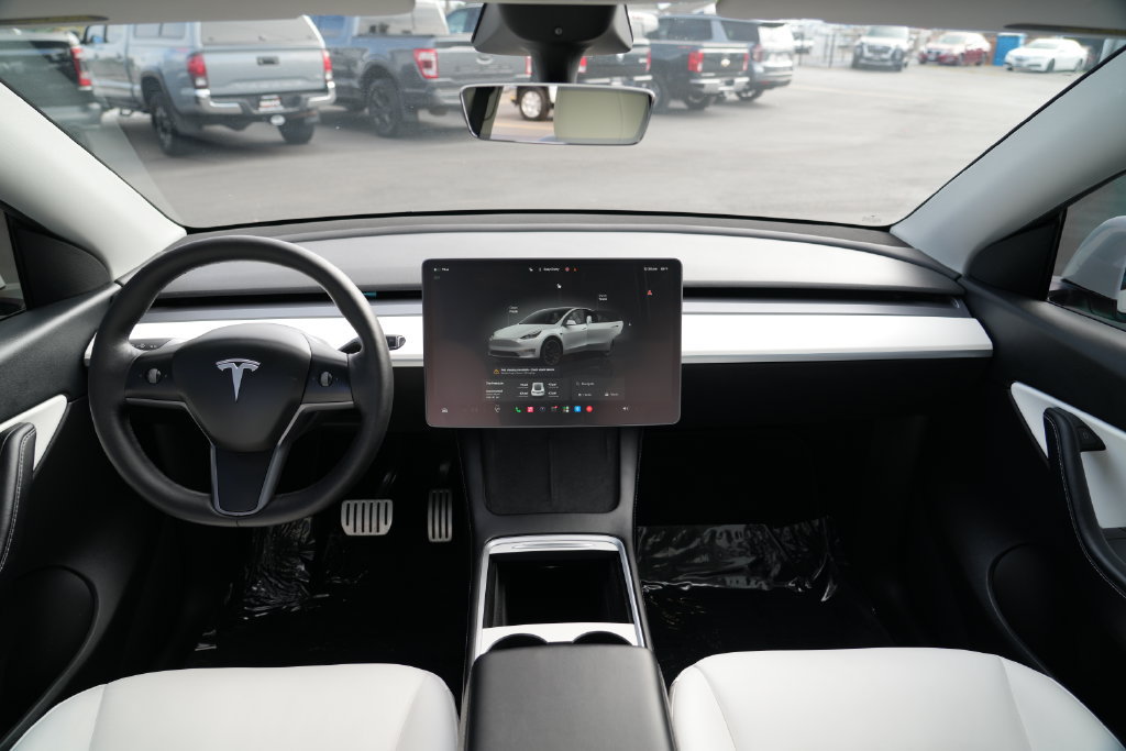 Used 2022 Tesla Model Y Performance AWD/4WD image 21