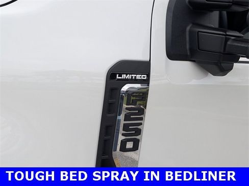 Used 2024 Ford F250 Limited image 6